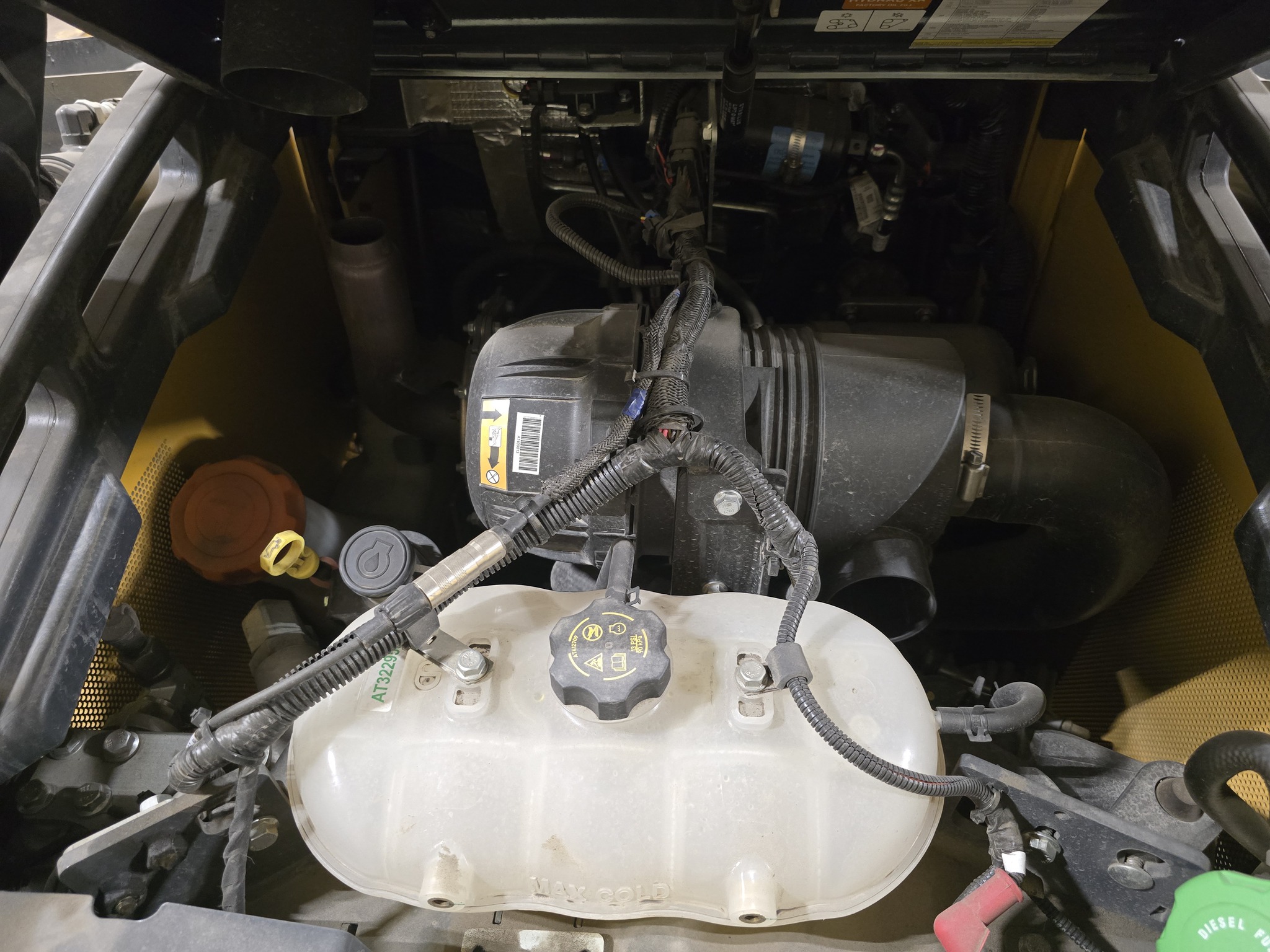 2024 John Deere 324G Image 24