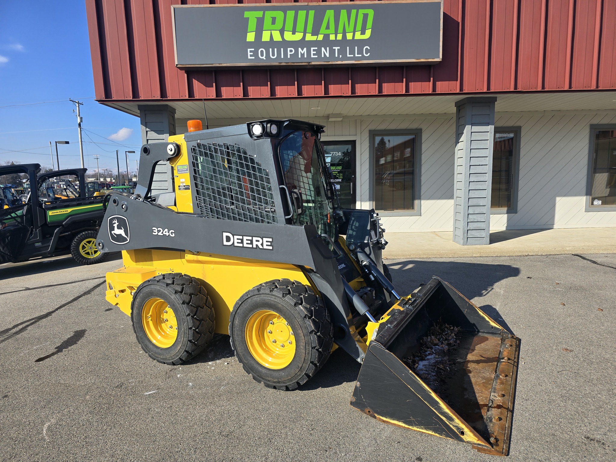 2024 John Deere 324G Image 3