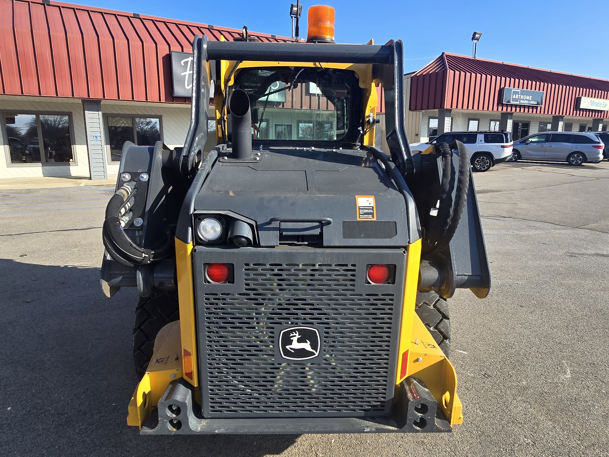 2024 John Deere 324G Image 7