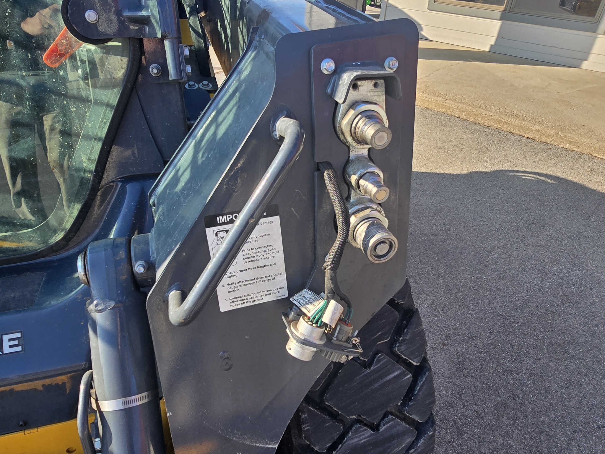 2024 John Deere 324G Image 17