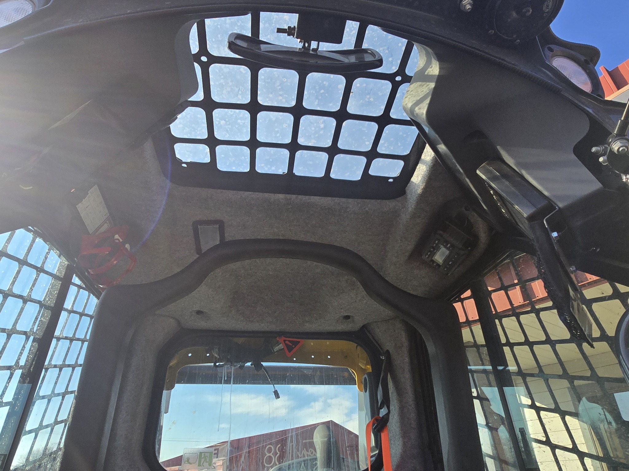 2024 John Deere 324G Image 19