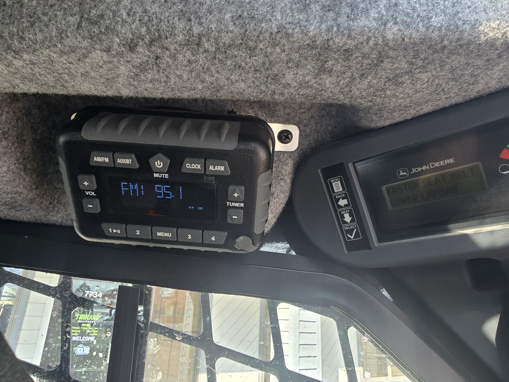 2024 John Deere 324G Image 23