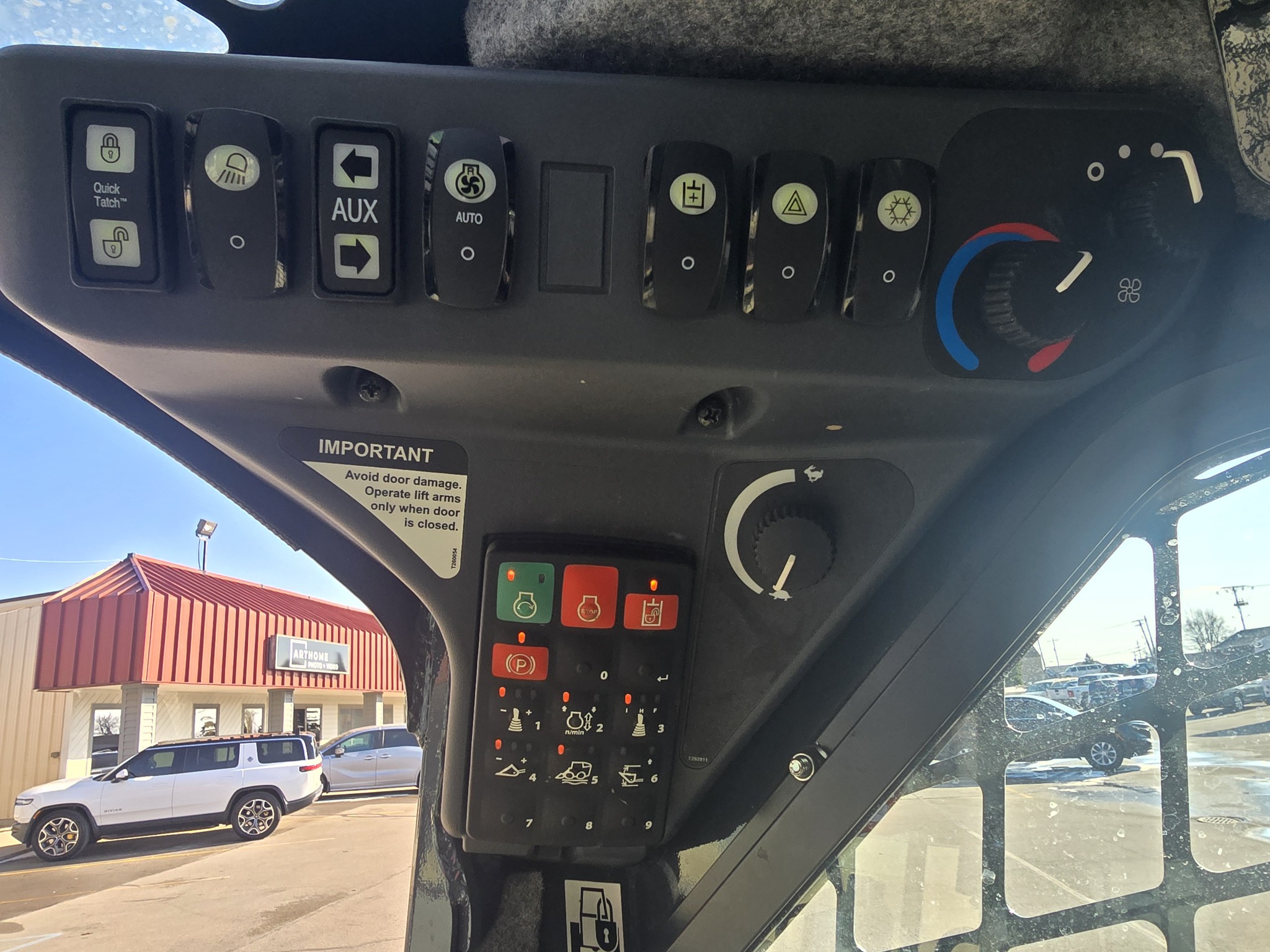 2024 John Deere 324G Image 24