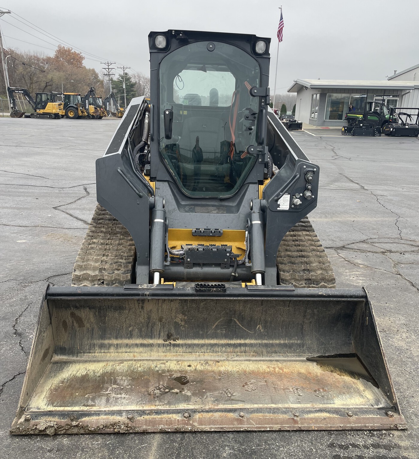 2021 John Deere 331G Image 3