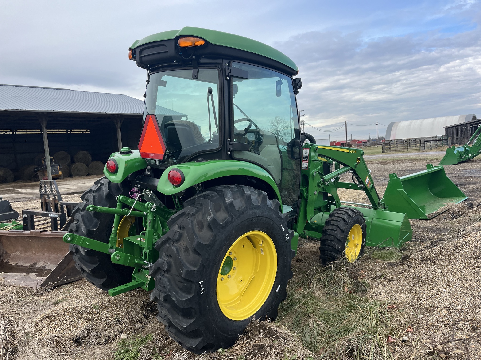 2025 John Deere 4044R Image 5