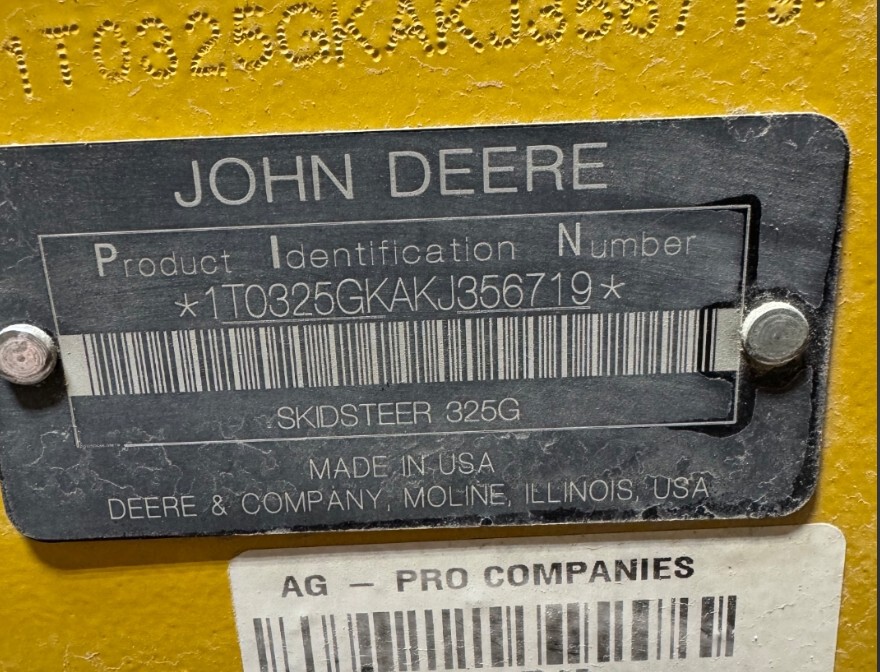 2019 John Deere 325G Image 6