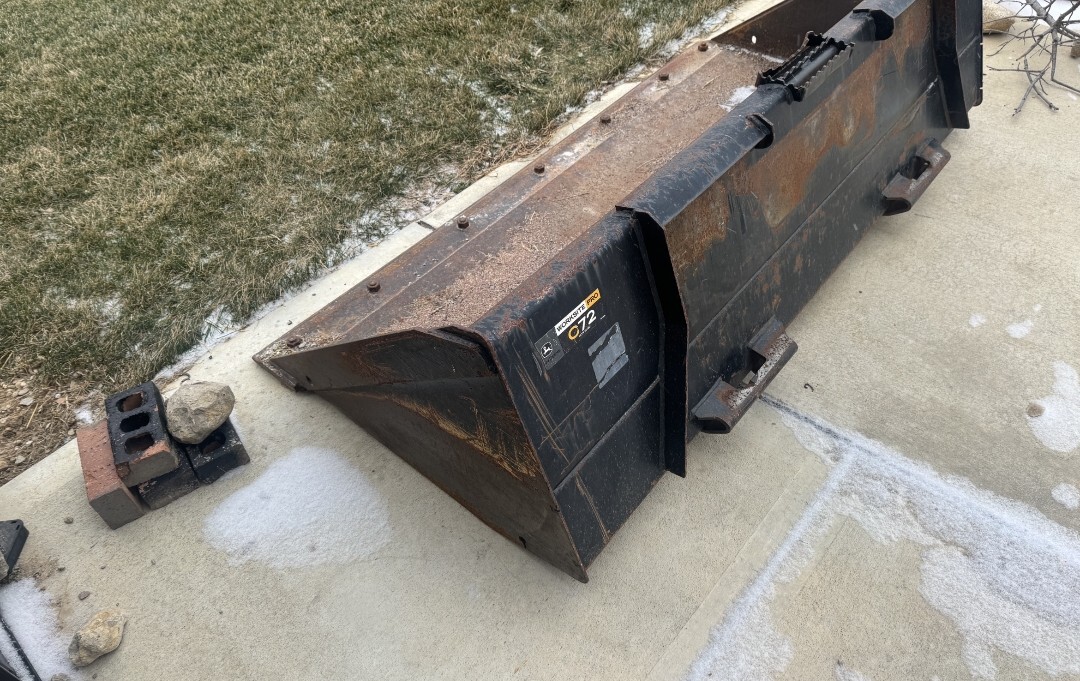 2019 John Deere 325G Image 7