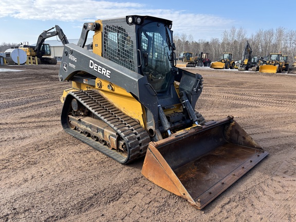 Photo of a 2017 John Deere 333G