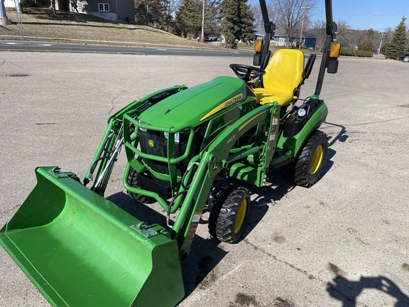  John Deere 1025R