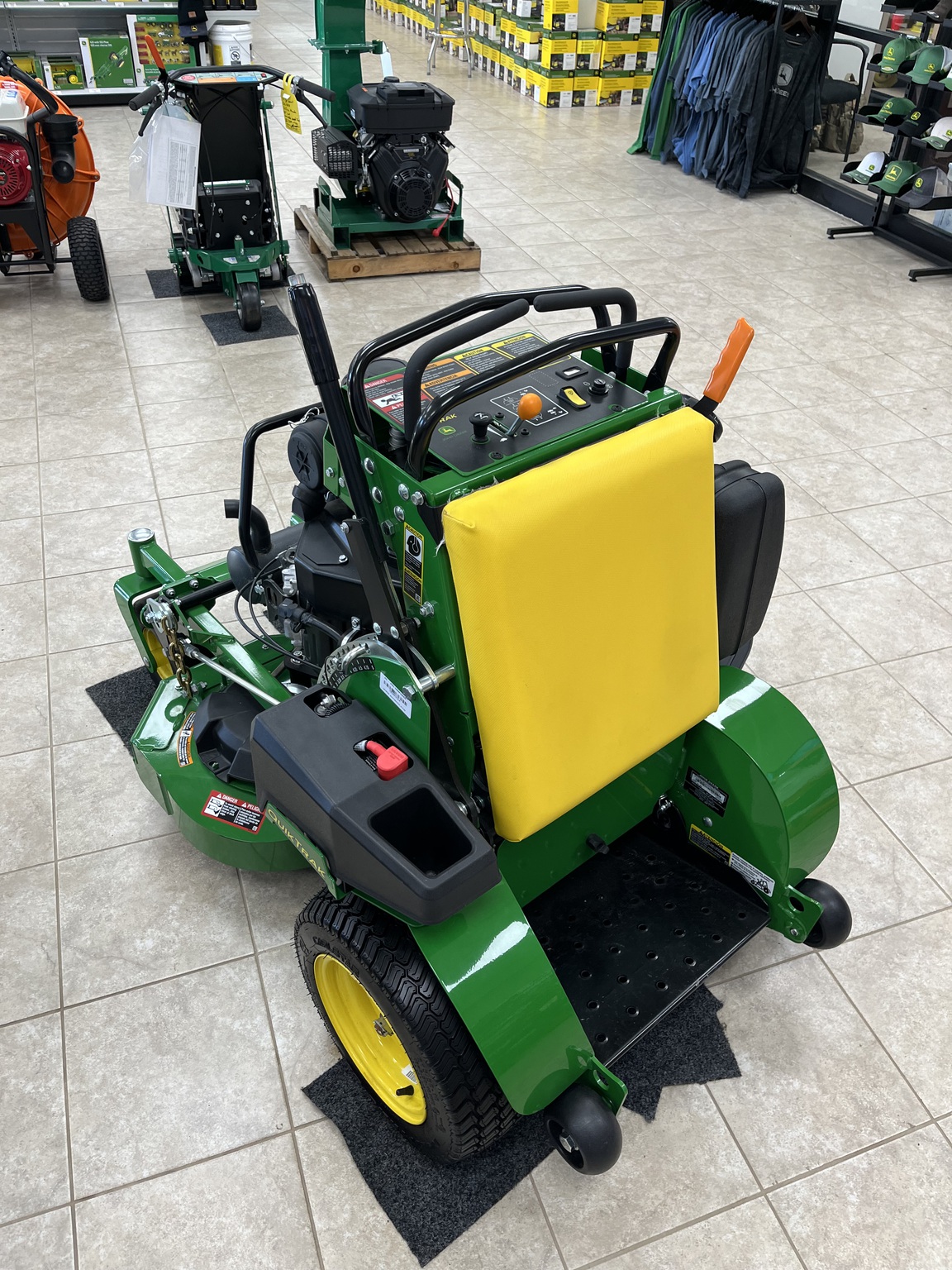 2025 John Deere Q810E Image 4