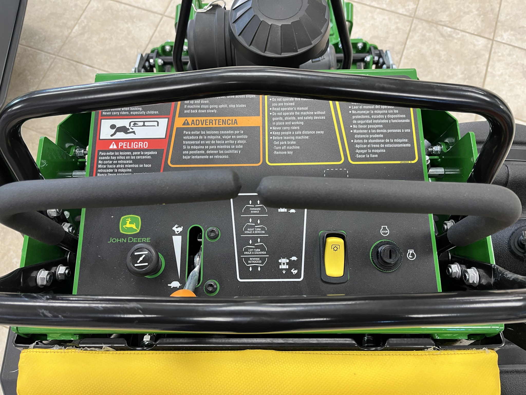 2025 John Deere Q810E Image 5