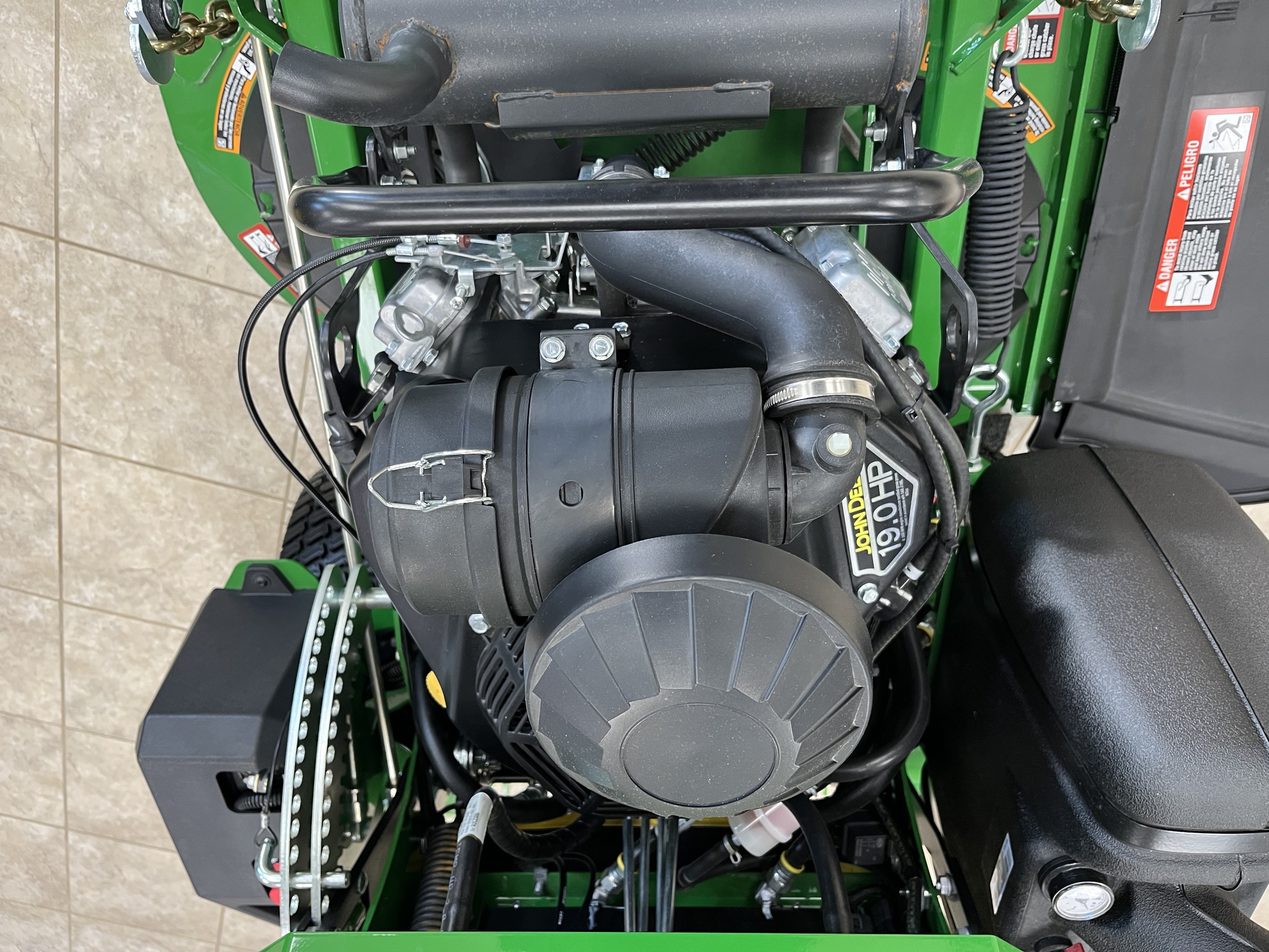 2025 John Deere Q810E Image 6