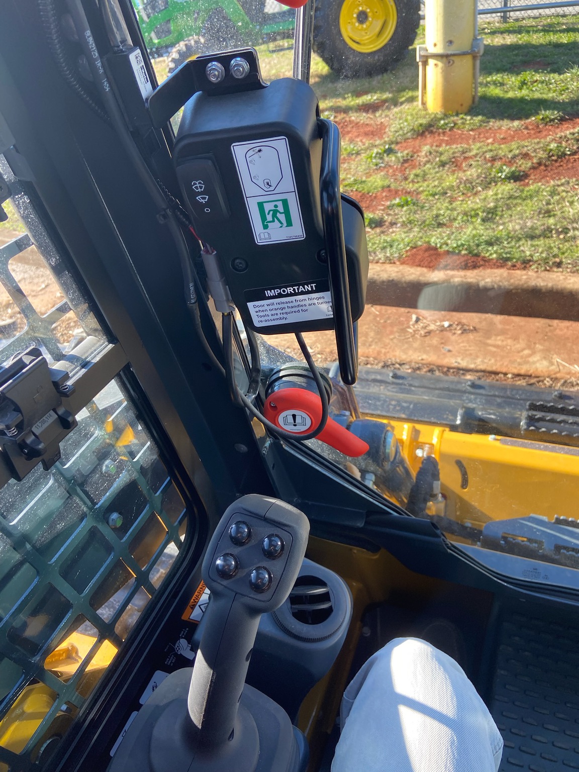 2026 John Deere 317 P Image 9