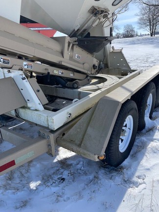 2013 Unverferth 3750XL