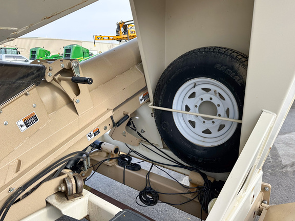 2013 Unverferth 3750XL