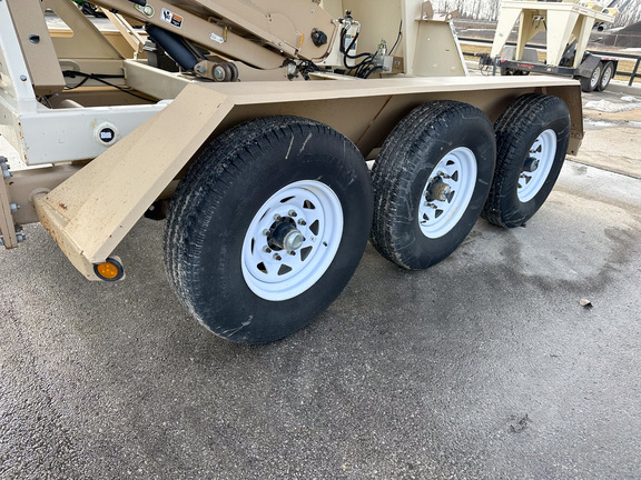 2013 Unverferth 3750XL