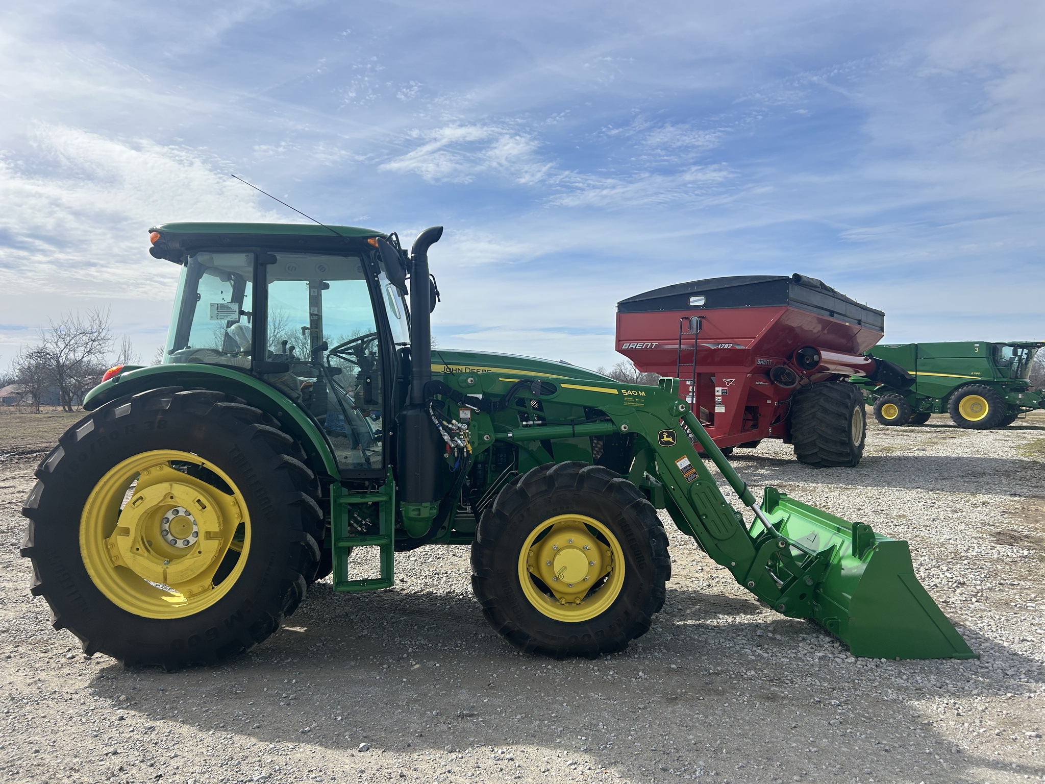  2023 John Deere 6105E at Heritage Tractor in Clinton, MO