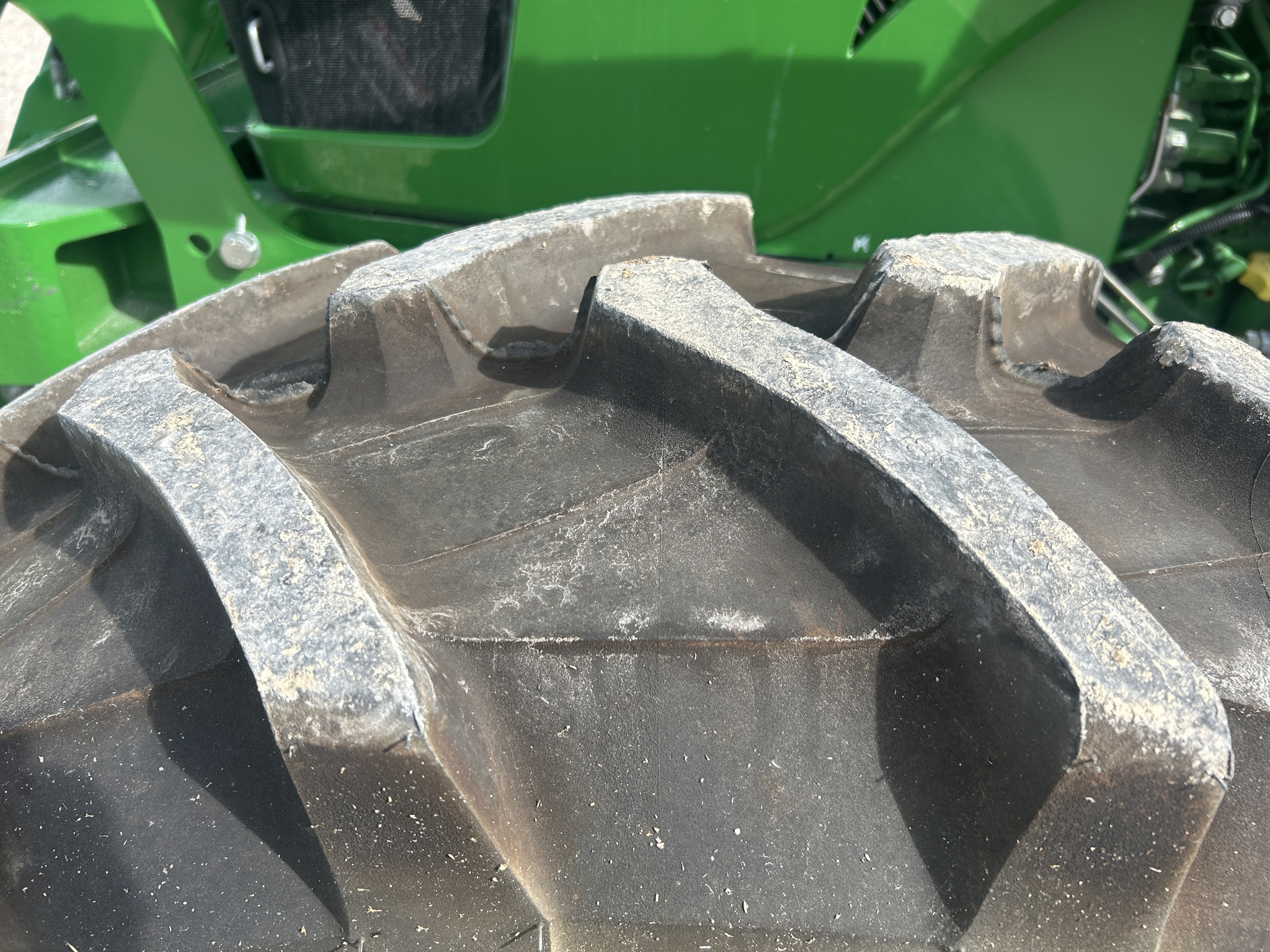  2023 John Deere 6105E at Heritage Tractor in Clinton, MO