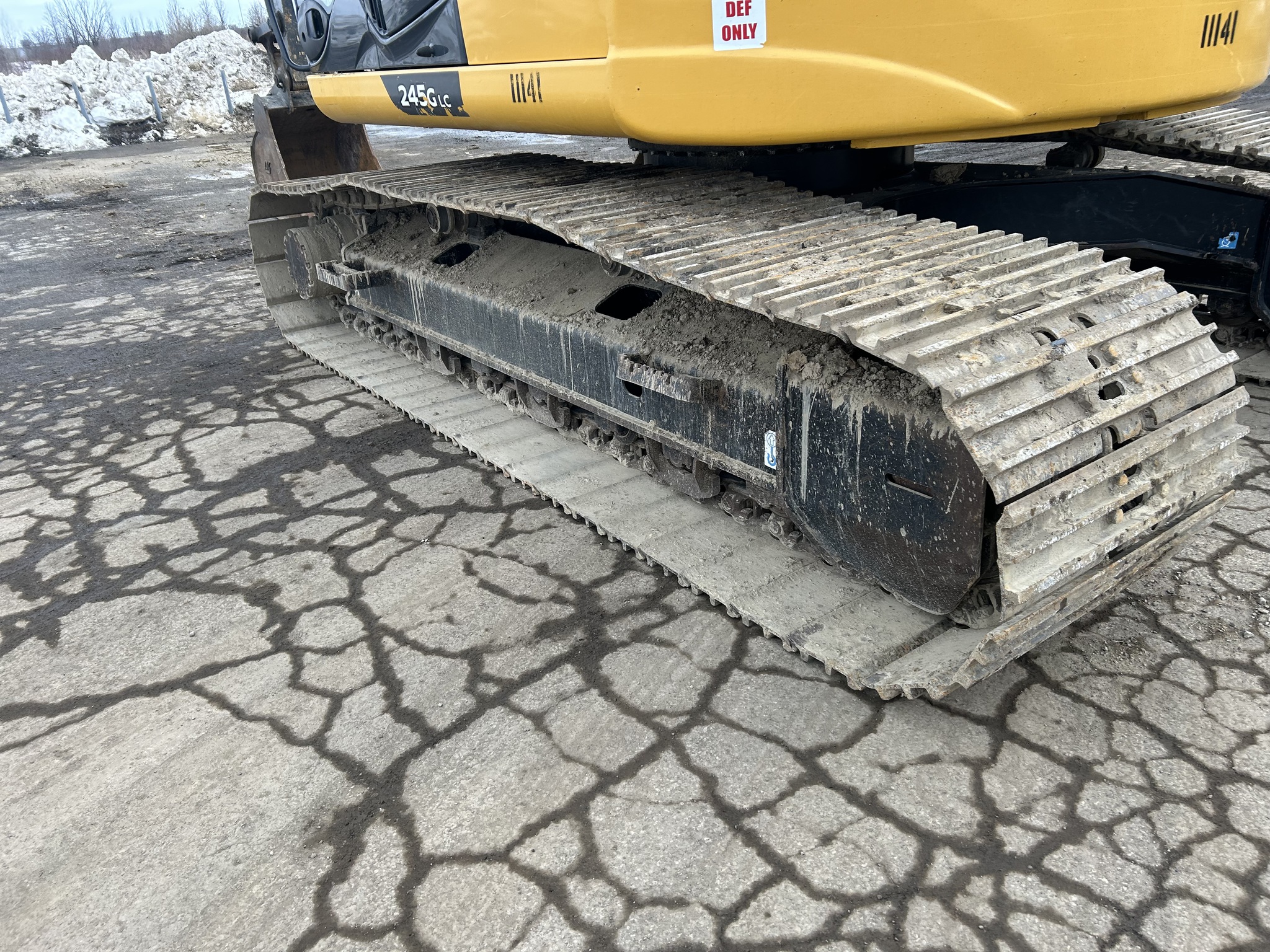 2023 John Deere 245G LC Image 12