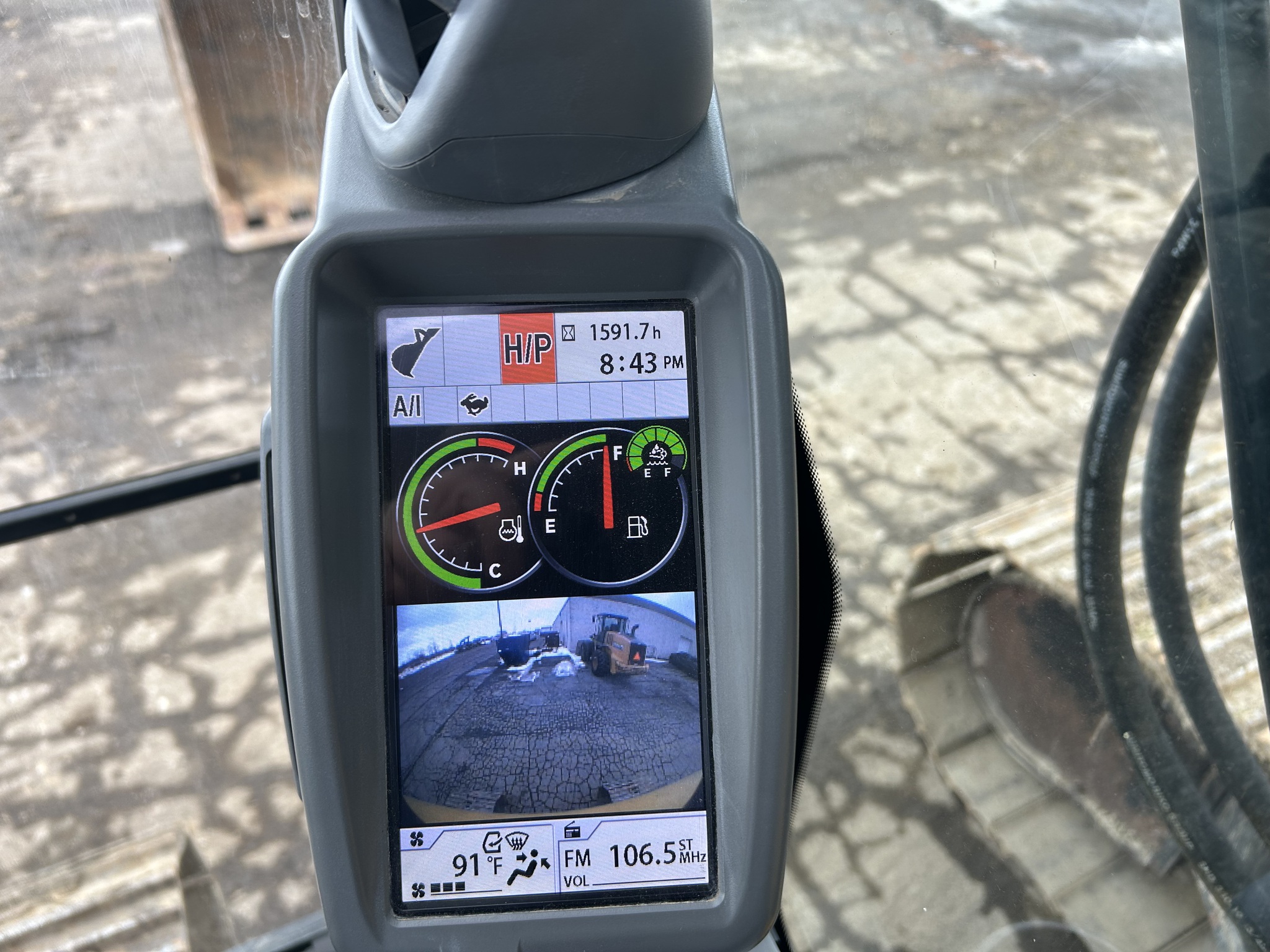 2023 John Deere 245G LC Image 17