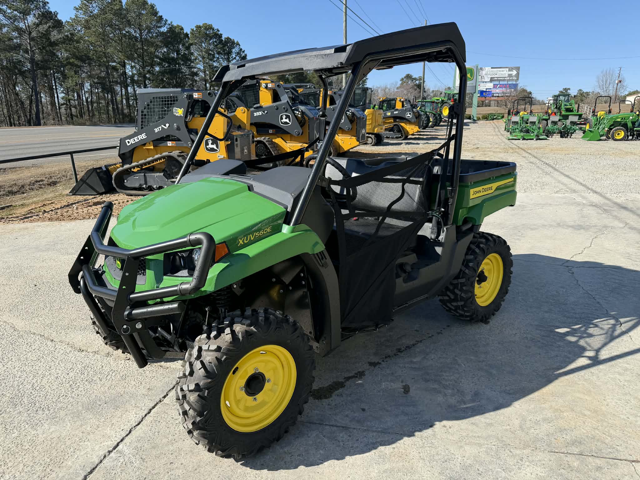 2025 John Deere XUV 560E Image 2