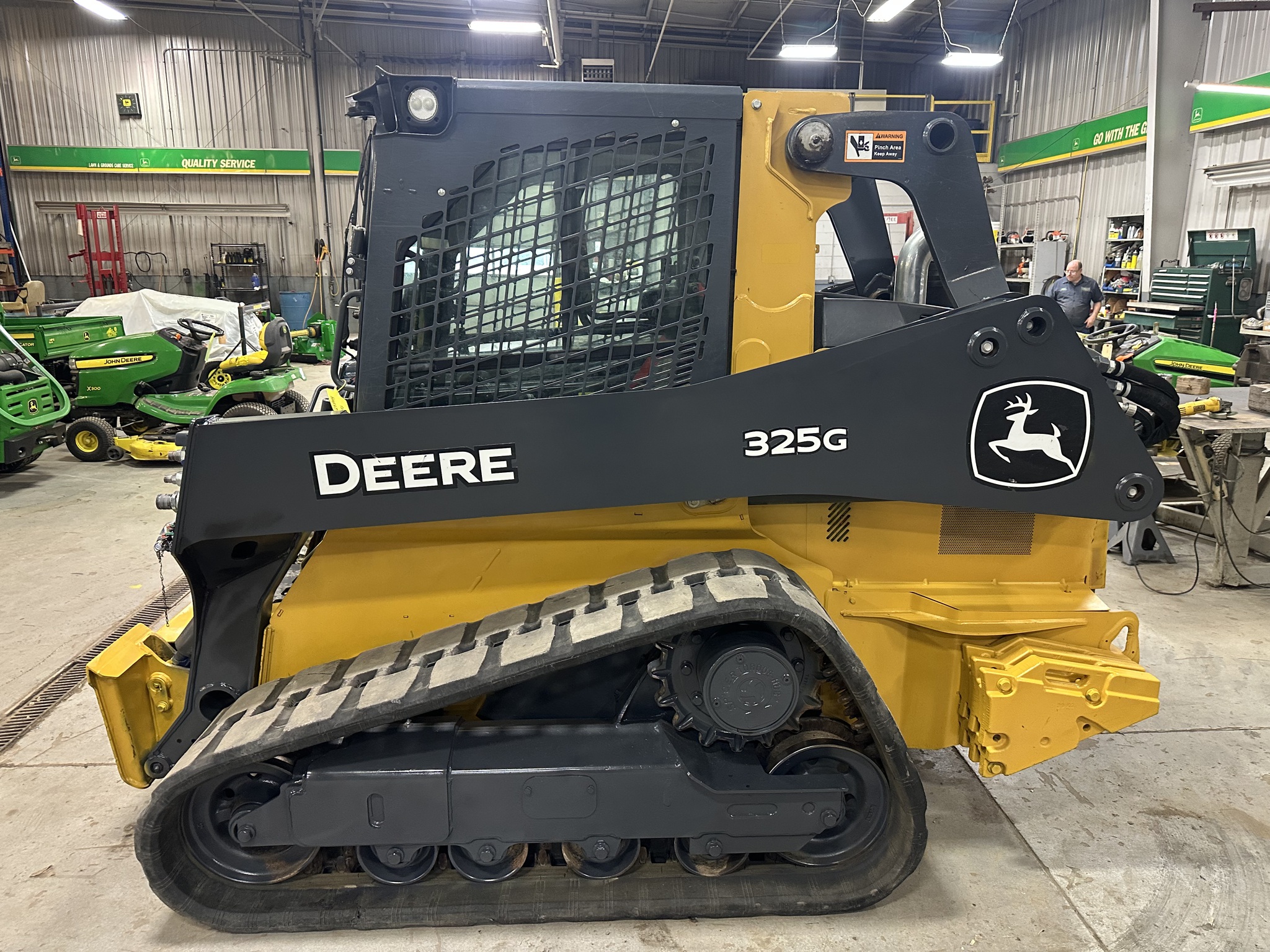 2021 John Deere 325G Image 1