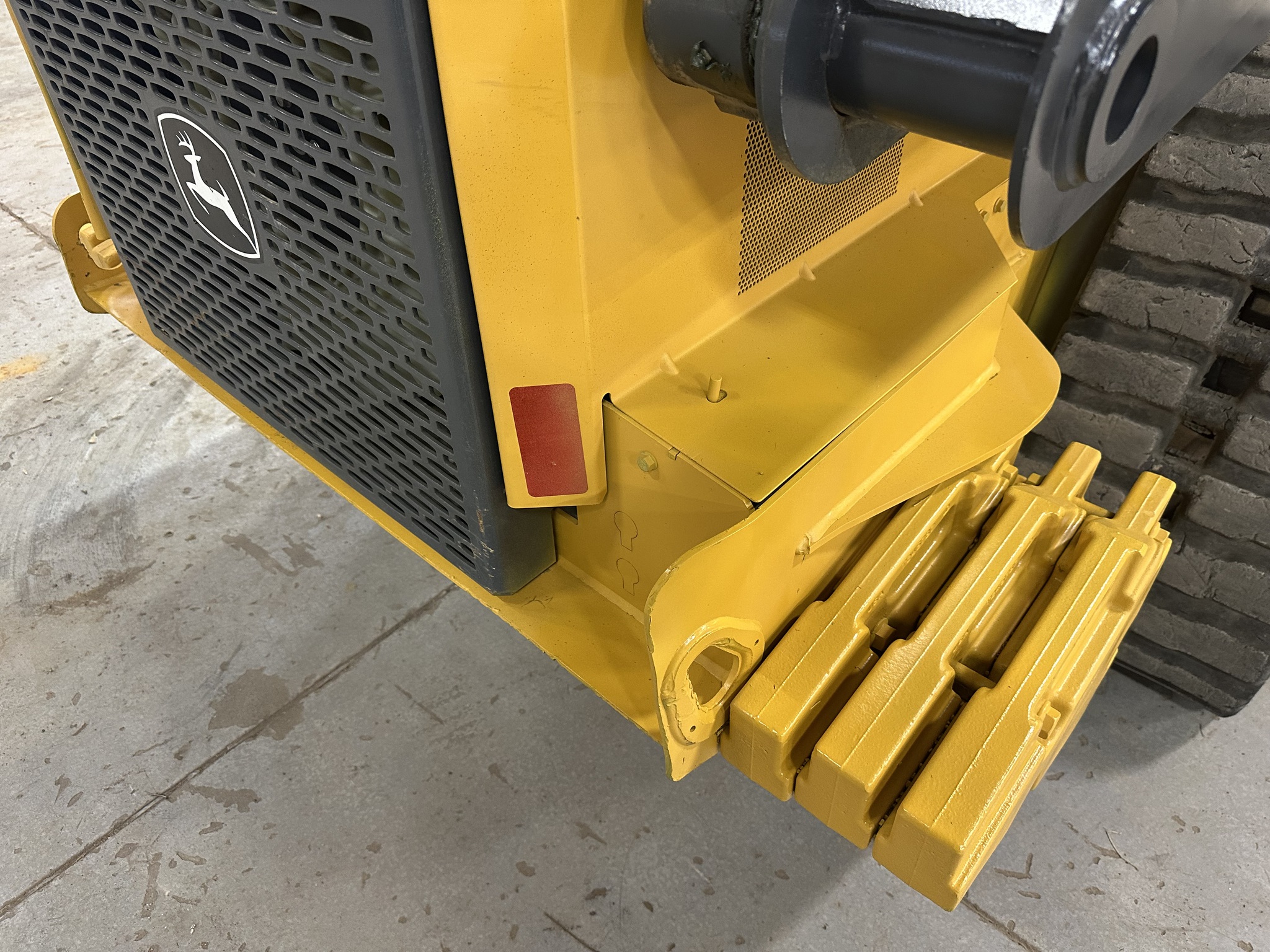 2021 John Deere 325G Image 9