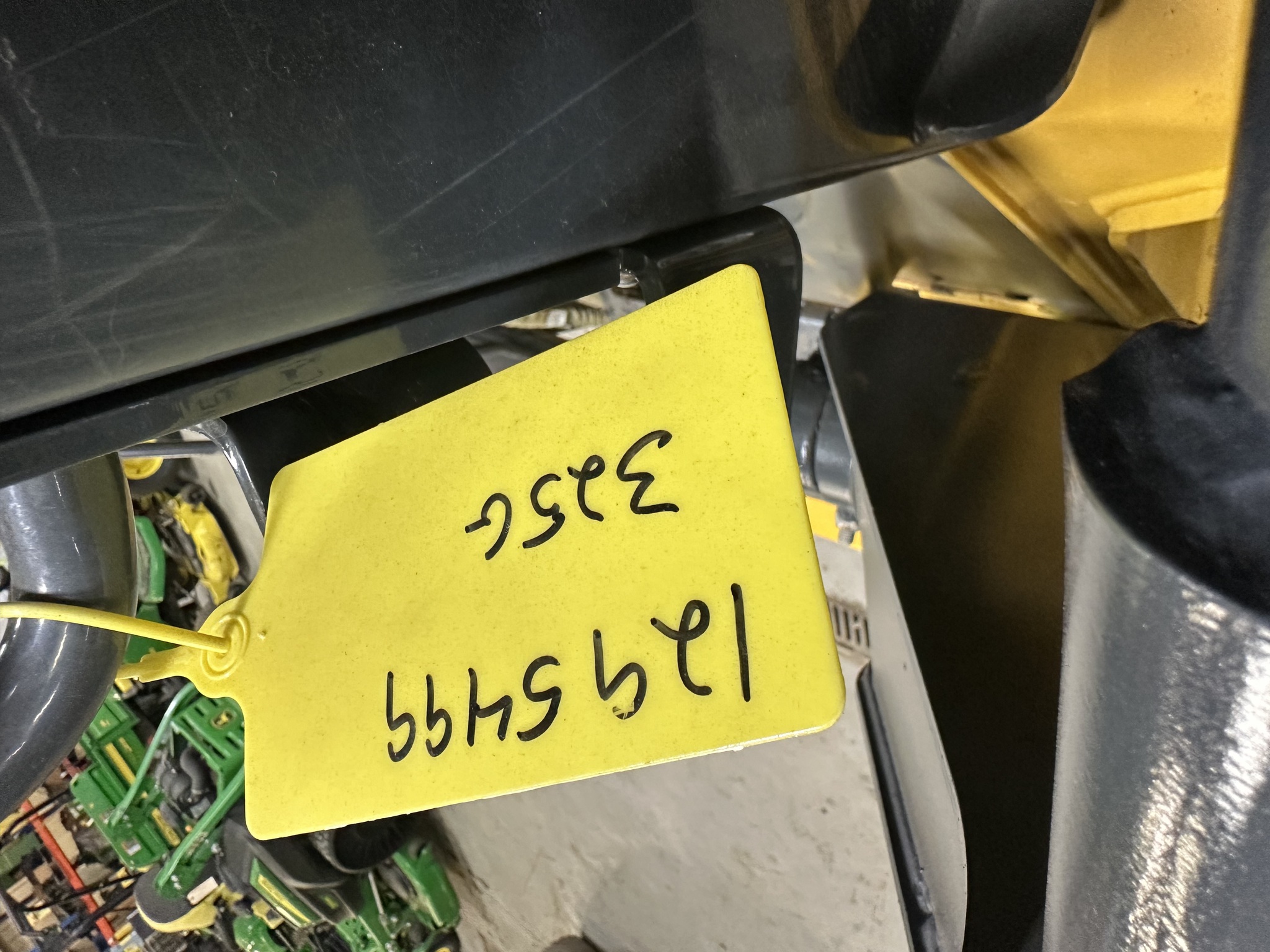 2021 John Deere 325G Image 19