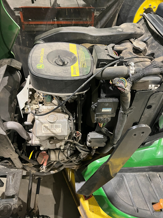 2016 John Deere X738 - Photo5
