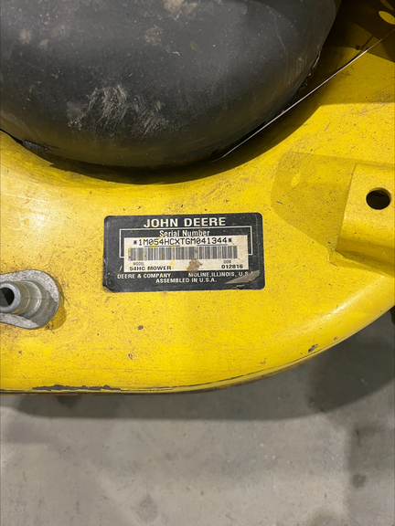 2016 John Deere X738 - Photo10