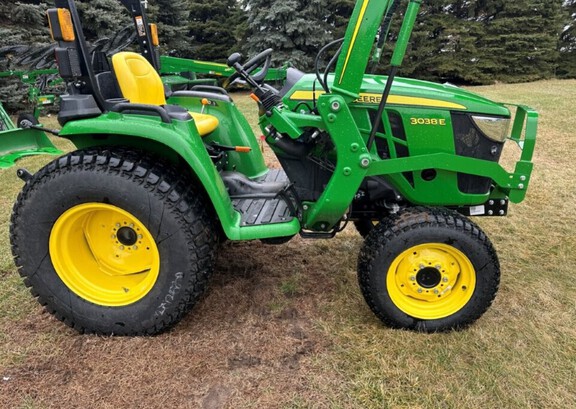Photo of 2022 John Deere 3038E