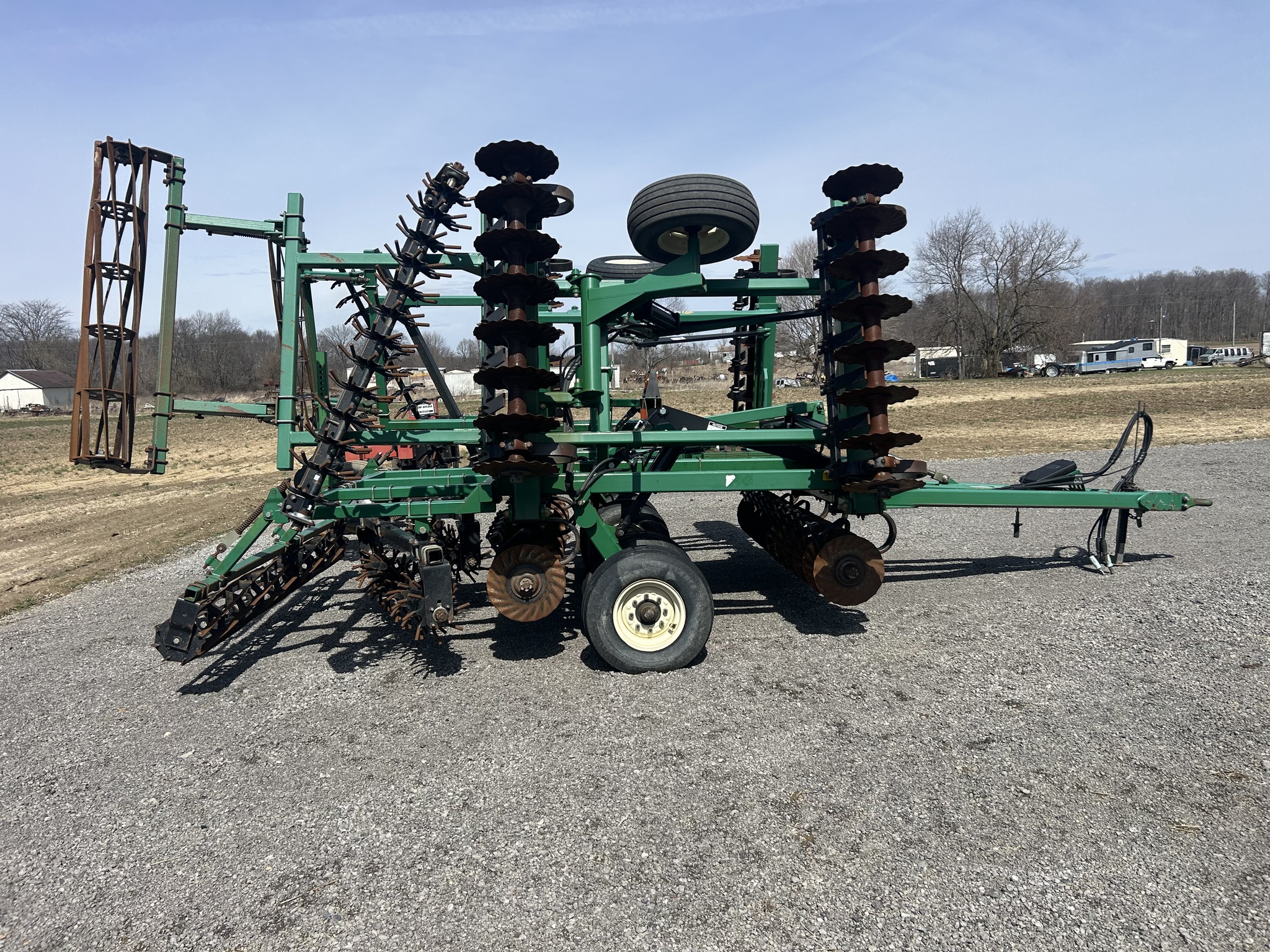 Great Plains 2400TT Image 21