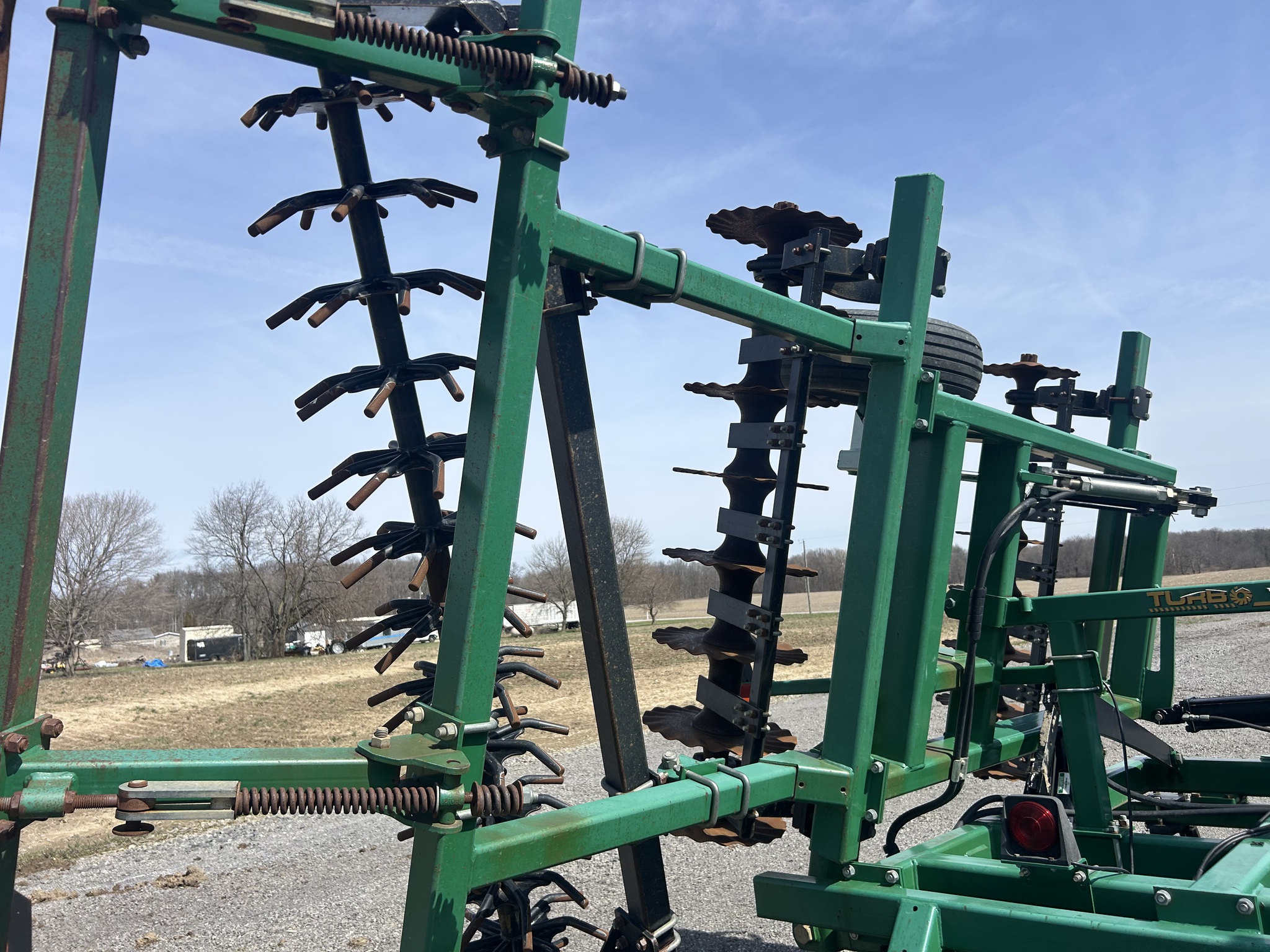 Great Plains 2400TT Image 27