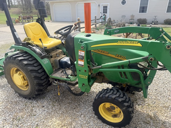 Photo of 2009 John Deere 2720 CUT