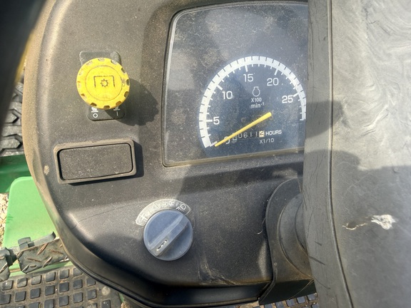 Photo of 2009 John Deere 2720 CUT