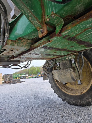 Photo of 2023 John Deere 600R