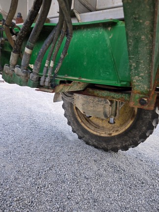 Photo of 2023 John Deere 600R