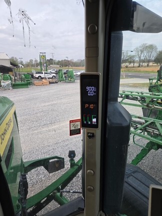 Photo of 2023 John Deere 600R