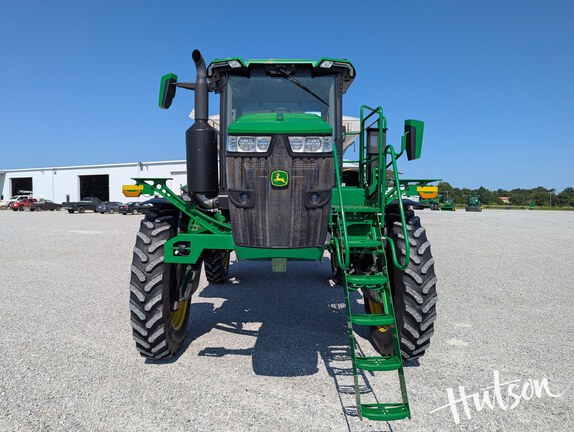 Photo of 2023 John Deere 600R