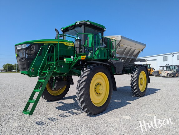 Photo of 2023 John Deere 600R