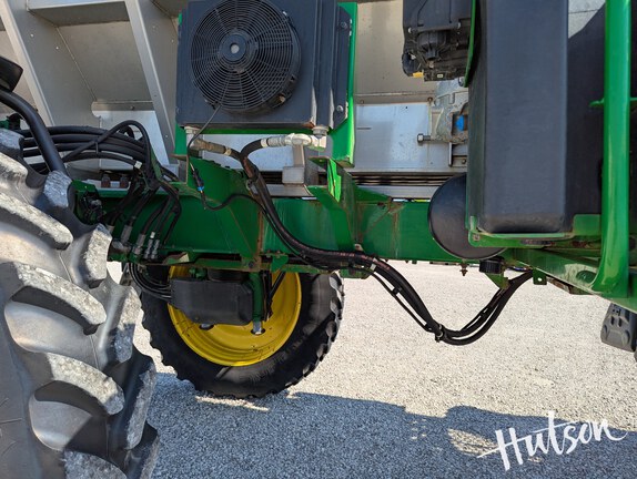Photo of 2023 John Deere 600R