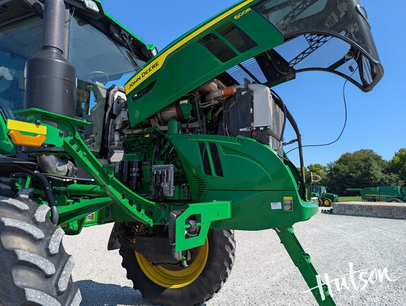 Photo of 2023 John Deere 600R