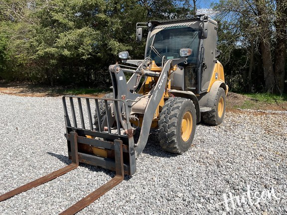 Photo of 2023 John Deere 204 G