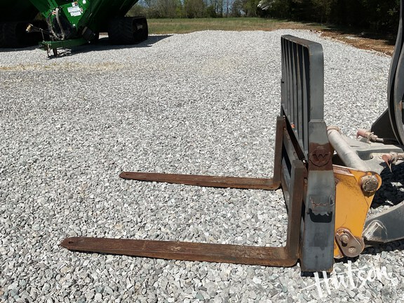Photo of 2023 John Deere 204 G