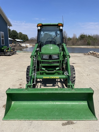 Photo of 2024 John Deere 4066R