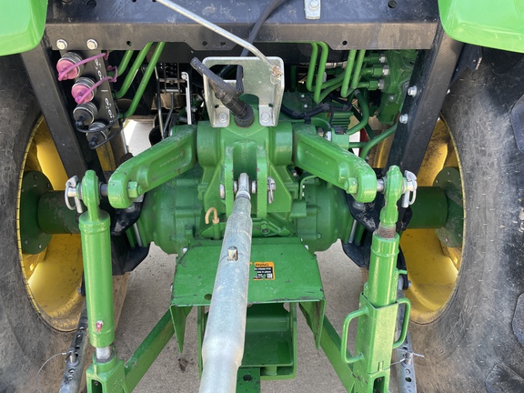 Photo of 2024 John Deere 4066R