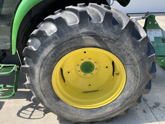 Photo of 2024 John Deere 4066R