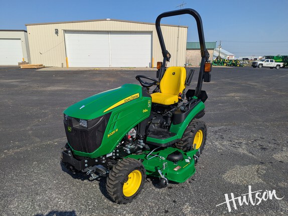 Photo of 2025 John Deere 1025R