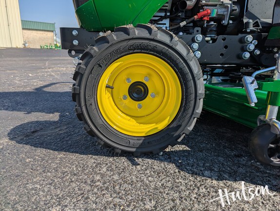 Photo of 2025 John Deere 1025R