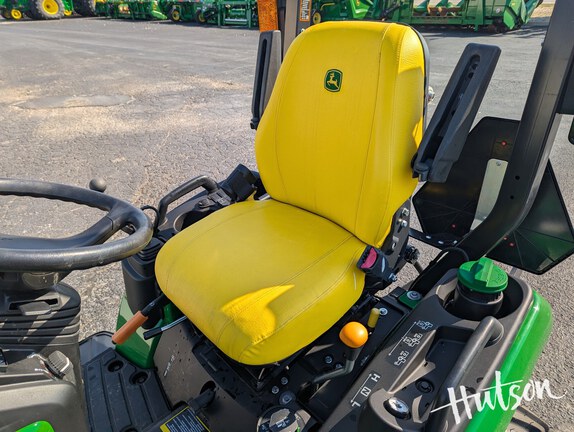 Photo of 2025 John Deere 1025R